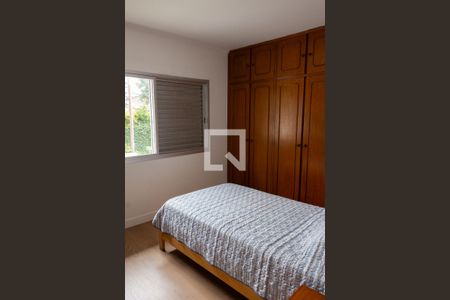 Casa à venda com 228m², 4 quartos e 5 vagasQuarto 2 