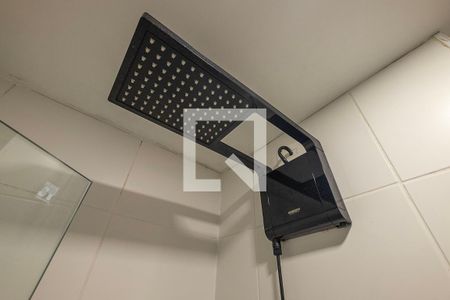 Banheiro de apartamento à venda com 1 quarto, 24m² em Vila Madalena, São Paulo