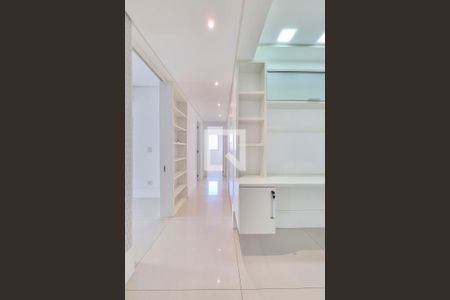 Corredor de apartamento para alugar com 3 quartos, 176m² em Vila Ema, São José dos Campos