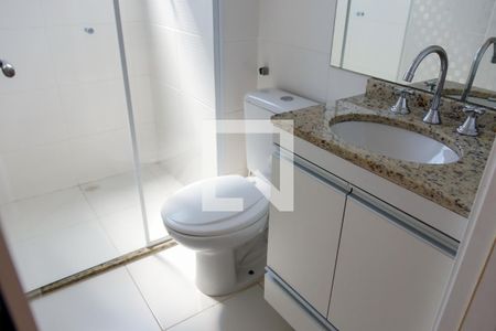 Apartamento para alugar com 55m², 2 quartos e 2 vagas Apartamento para alugar com 55m², 2 quartos e 2 vagasBanheiro da Suíte 1