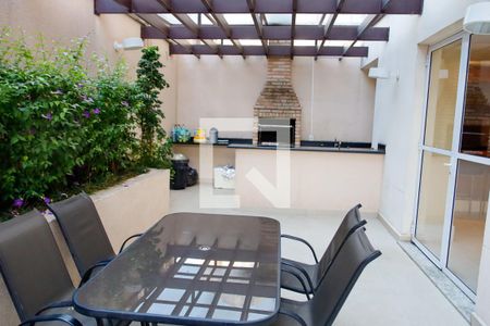 Apartamento para alugar com 55m², 2 quartos e 2 vagas Apartamento para alugar com 55m², 2 quartos e 2 vagasÁrea comum - Churrasqueira