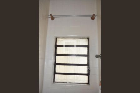 Casa à venda com 240m², 4 quartos e 4 vagasBanheiro 1