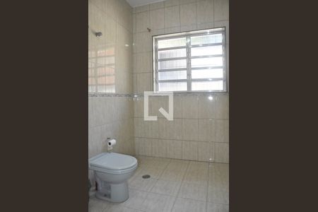 Casa à venda com 240m², 4 quartos e 4 vagasBanheiro 2