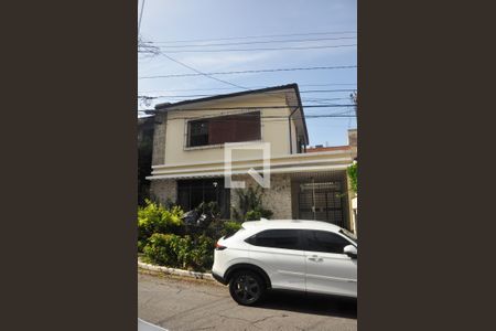 Casa à venda com 240m², 4 quartos e 4 vagasFachada