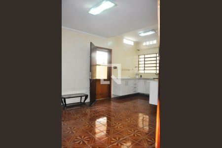 Casa à venda com 240m², 4 quartos e 4 vagasCozinha - Armários