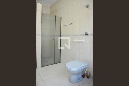 Casa à venda com 240m², 4 quartos e 4 vagasBanheiro 2