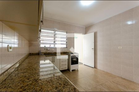Casa à venda com 100m², 2 quartos e 2 vagas Casa à venda com 100m², 2 quartos e 2 vagasCozinha