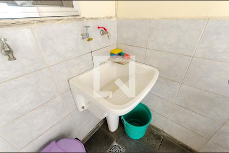 Casa à venda com 100m², 2 quartos e 2 vagas Casa à venda com 100m², 2 quartos e 2 vagasÁrea de Serviço