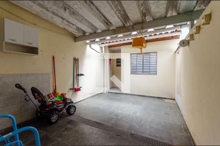 Casa à venda com 100m², 2 quartos e 2 vagas Casa à venda com 100m², 2 quartos e 2 vagasÁrea de Serviço