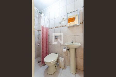 Casa à venda com 100m², 2 quartos e 2 vagas Casa à venda com 100m², 2 quartos e 2 vagasBanheiro de serviço