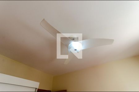 Casa à venda com 100m², 2 quartos e 2 vagas Casa à venda com 100m², 2 quartos e 2 vagasQuarto 2