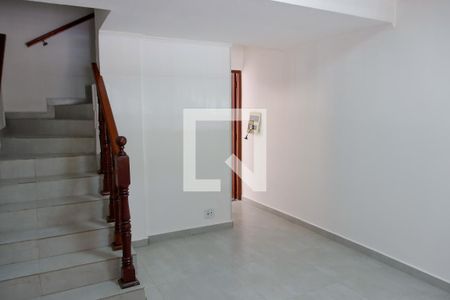 sala de casa para alugar com 2 quartos, 200m² em Jardim Peri, Osasco