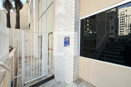 Apartamento para alugar com 65m², 2 quartos e 1 vaga Apartamento para alugar com 65m², 2 quartos e 1 vagaFachada