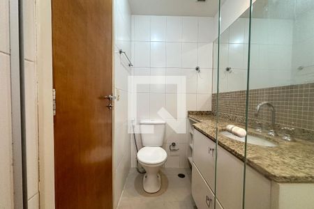 Apartamento para alugar com 65m², 2 quartos e 1 vaga Apartamento para alugar com 65m², 2 quartos e 1 vagaBanheiro do Quarto 2