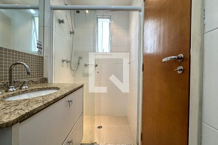 Apartamento para alugar com 65m², 2 quartos e 1 vaga Apartamento para alugar com 65m², 2 quartos e 1 vagaBanheiro do Quarto 2