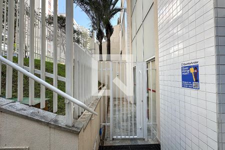 Apartamento para alugar com 65m², 2 quartos e 1 vaga Apartamento para alugar com 65m², 2 quartos e 1 vagaFachada