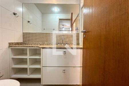 Apartamento para alugar com 65m², 2 quartos e 1 vaga Apartamento para alugar com 65m², 2 quartos e 1 vagaBanheiro do Quarto 2