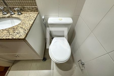 Apartamento para alugar com 65m², 2 quartos e 1 vaga Apartamento para alugar com 65m², 2 quartos e 1 vagaBanheiro Social