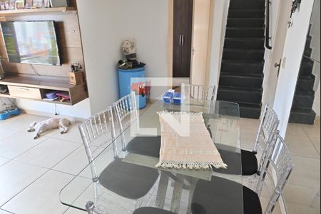 Sala de apartamento para alugar com 2 quartos, 120m² em Ocian, Praia Grande