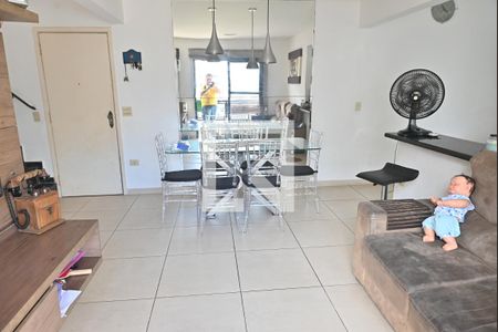 Sala de apartamento para alugar com 2 quartos, 120m² em Ocian, Praia Grande