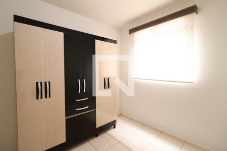 Quarto 1 de apartamento para alugar com 2 quartos, 42m² em Gávea, Uberlândia