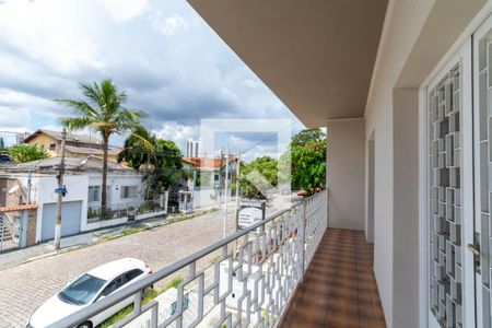 Casa à venda com 328m², 4 quartos e NaN vagas Casa à venda com 328m², 4 quartos e NaN vagasVaranda dos quartos