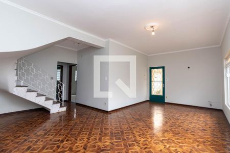 Sala de casa à venda com 4 quartos, 328m² em Vila Galvão, Guarulhos