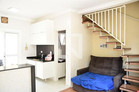 Casa de condomínio à venda com 56m², 2 quartos e 2 vagasSala