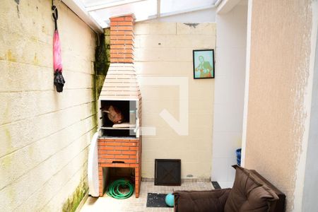 Casa de condomínio à venda com 56m², 2 quartos e 2 vagasQuintal