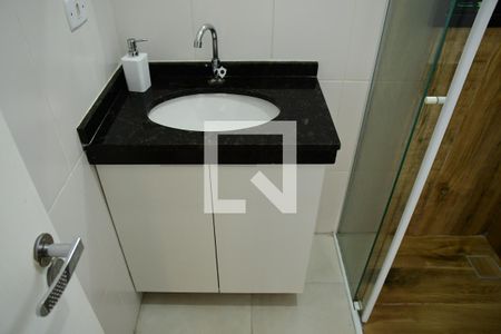 Casa de condomínio à venda com 56m², 2 quartos e 2 vagasBanheiro