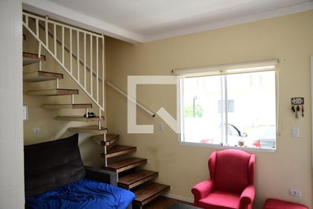 Casa de condomínio à venda com 56m², 2 quartos e 2 vagasSala
