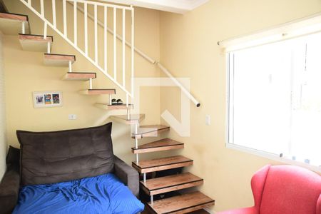 Casa de condomínio à venda com 56m², 2 quartos e 2 vagasSala