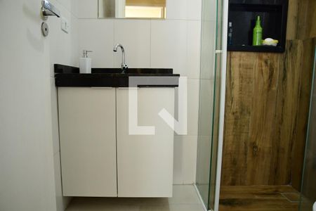 Casa de condomínio à venda com 56m², 2 quartos e 2 vagasBanheiro