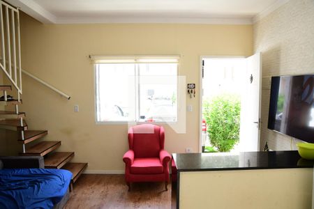 Sala de casa de condomínio para alugar com 2 quartos, 56m² em Gramado, Cotia