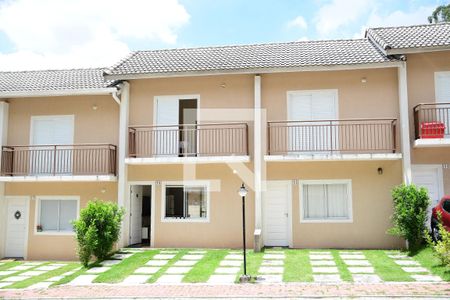 Casa de condomínio à venda com 56m², 2 quartos e 2 vagasFachada