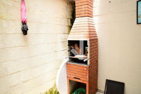 Casa de condomínio à venda com 56m², 2 quartos e 2 vagasQuintal