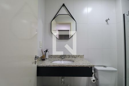 Banheiro Social de apartamento para alugar com 2 quartos, 70m² em Loteamento João Batista Julião, Guarujá