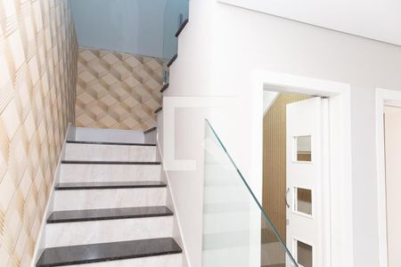Escada de casa para alugar com 3 quartos, 300m² em Jardim do Papai, Guarulhos
