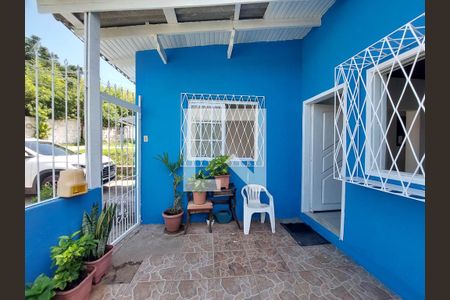 Casa à venda com 120m², 2 quartos e 1 vaga Casa à venda com 120m², 2 quartos e 1 vagaVaranda