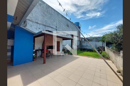 Casa à venda com 120m², 2 quartos e 1 vaga Casa à venda com 120m², 2 quartos e 1 vagaQuintal