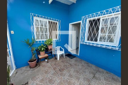 Casa à venda com 120m², 2 quartos e 1 vaga Casa à venda com 120m², 2 quartos e 1 vagaVaranda