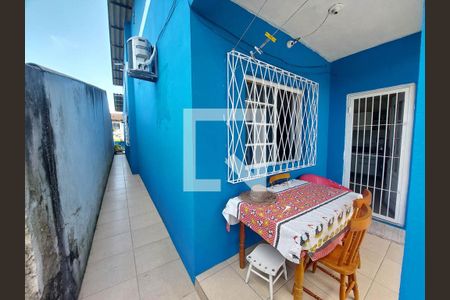 Casa à venda com 120m², 2 quartos e 1 vaga Casa à venda com 120m², 2 quartos e 1 vagaQuintal