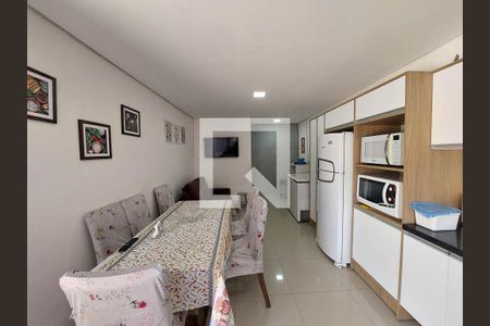 Casa à venda com 120m², 2 quartos e 1 vaga Casa à venda com 120m², 2 quartos e 1 vagaCozinha