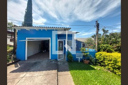 Casa à venda com 120m², 2 quartos e 1 vaga Casa à venda com 120m², 2 quartos e 1 vagaFachada