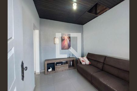 Sala de casa à venda com 2 quartos, 120m² em Cavalhada, Porto Alegre
