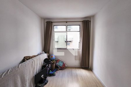 Quarto 1 de apartamento para alugar com 2 quartos, 51m² em Laranjeiras, Rio de Janeiro