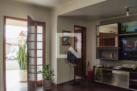 Sala de casa à venda com 4 quartos, 180m² em Campo Novo, Porto Alegre