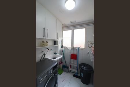 Apartamento à venda com 84m², 2 quartos e 1 vaga Apartamento à venda com 84m², 2 quartos e 1 vagaCozinha e Área de Serviço