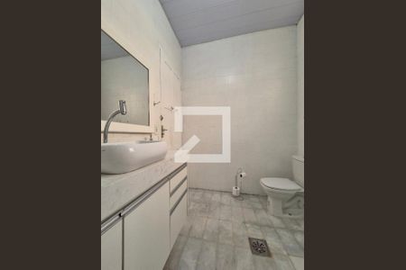 Casa à venda com 200m², 3 quartos e 2 vagasBanheiro