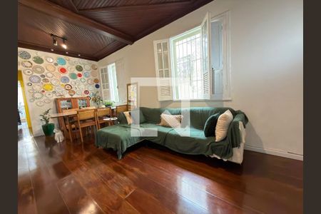 Sala  de casa à venda com 3 quartos, 200m² em Floresta, Belo Horizonte